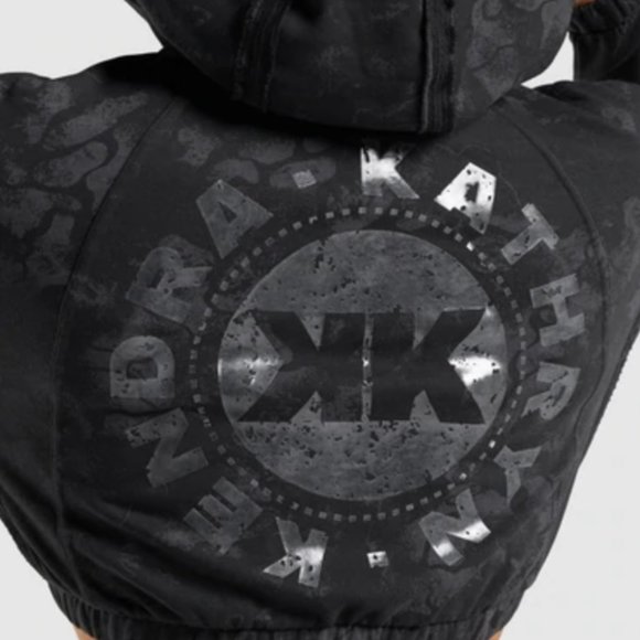 NWT GYMSHARK KK FIT CROP HOODIE SZ XS BLACK CAMO - Picture 3 of 8